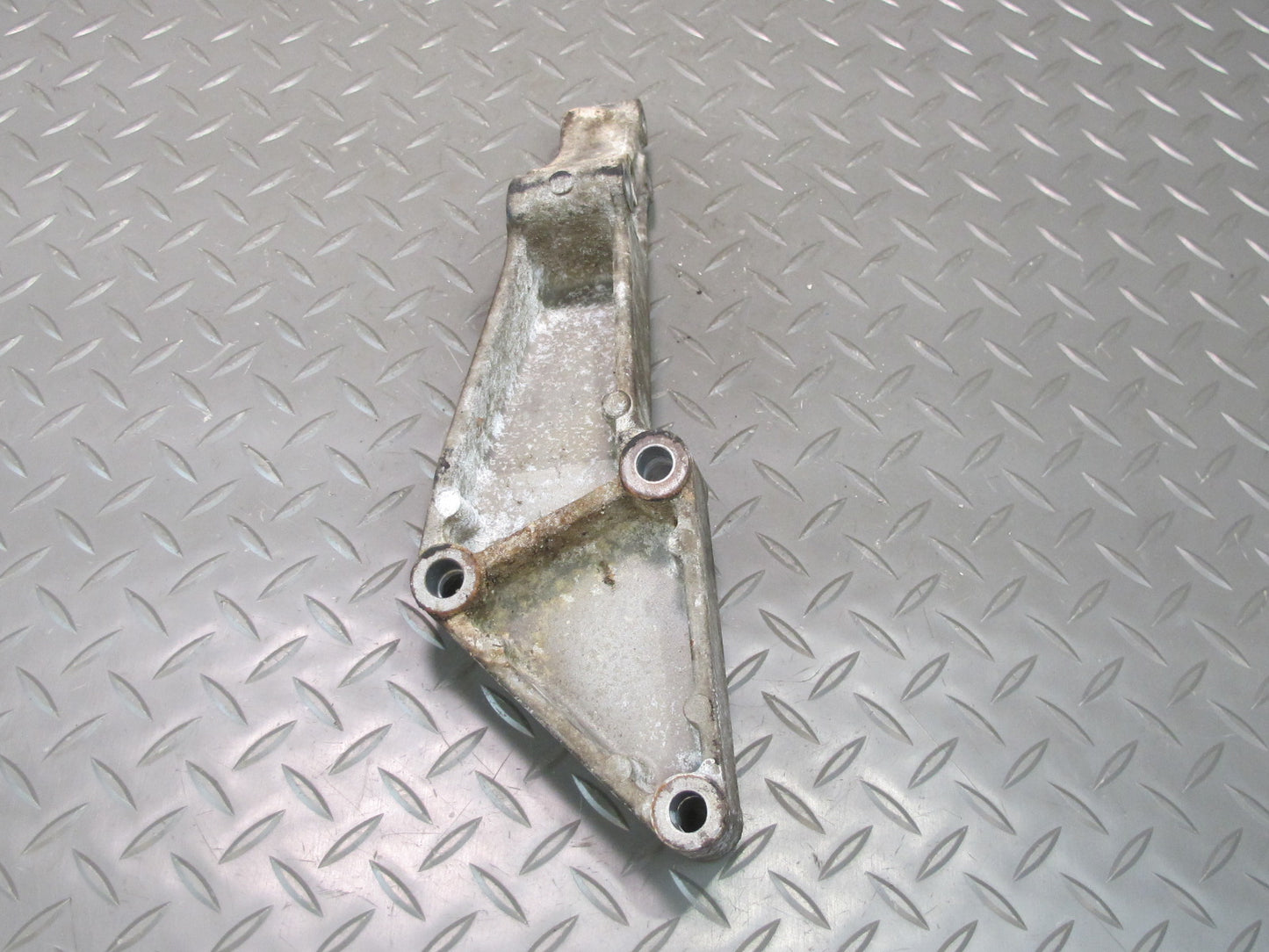 99-00 VW Eurovan T4 2.8L Engine Motor Mount Support 02G409905A OEM