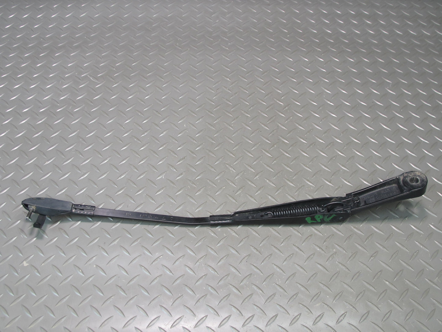 2011-2018 Porsche Cayenne 958 Front Right & Left Side Windshield Wiper Arm Set