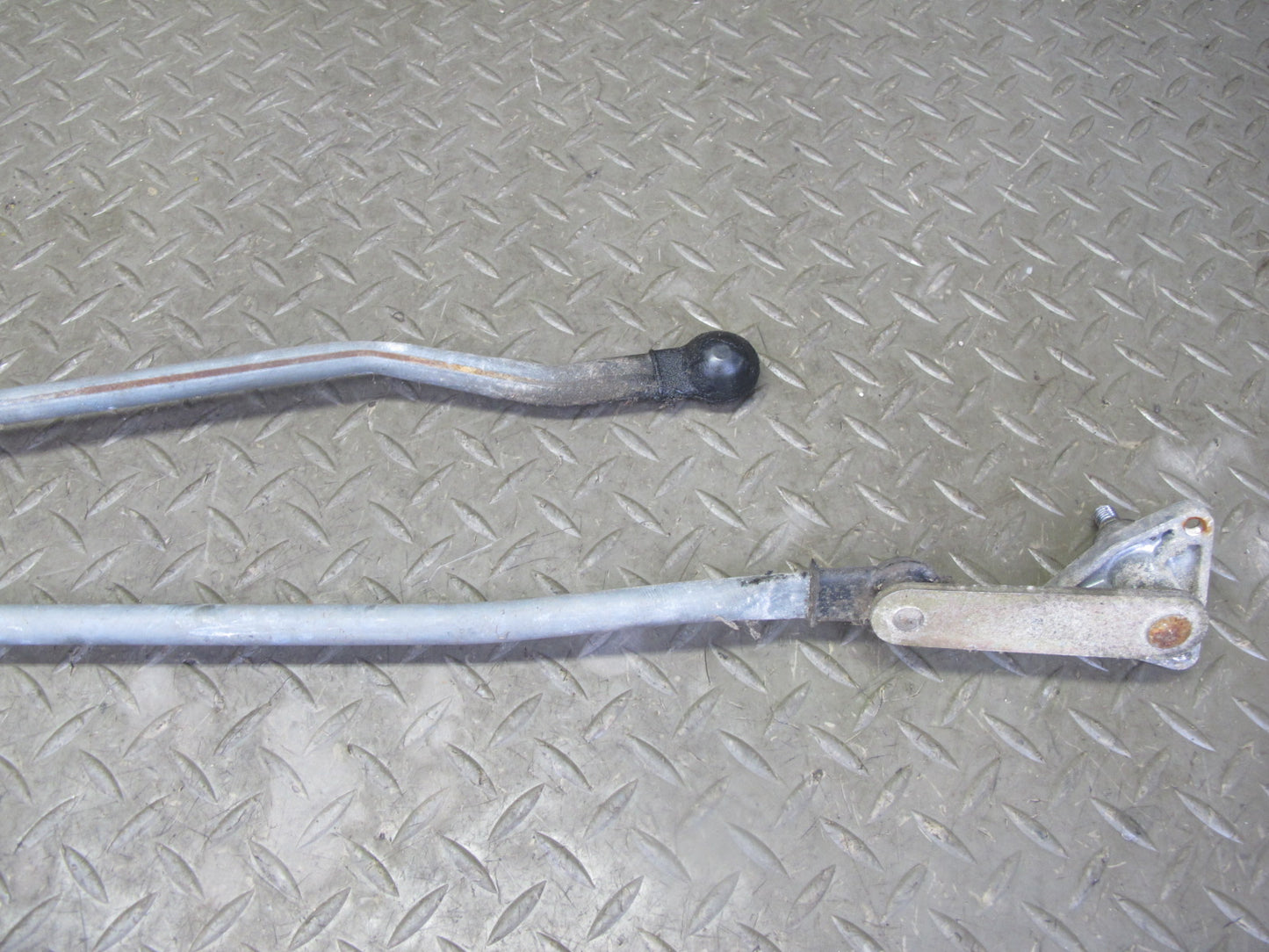 86-92 Toyota Supra MA70L Front Windshield Wiper Transmission Linkage w Motor OEM