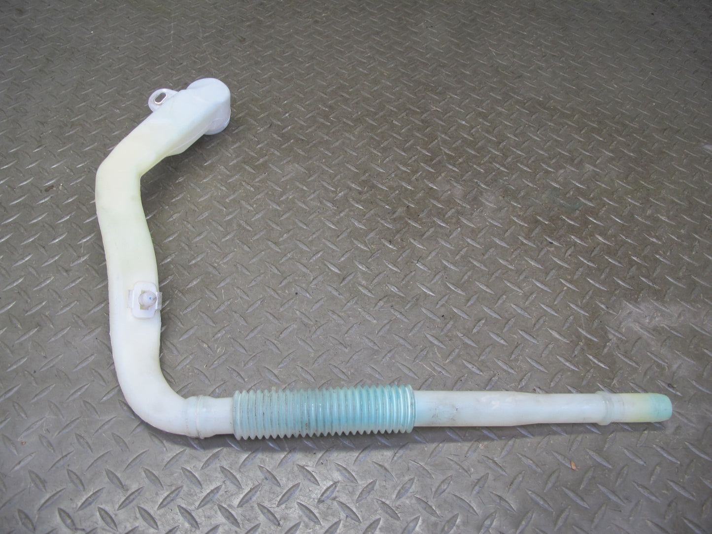 2011-2018 Porsche Cayenne 958 Windshield Washer Fluid Reservoir Tank W/ Pump