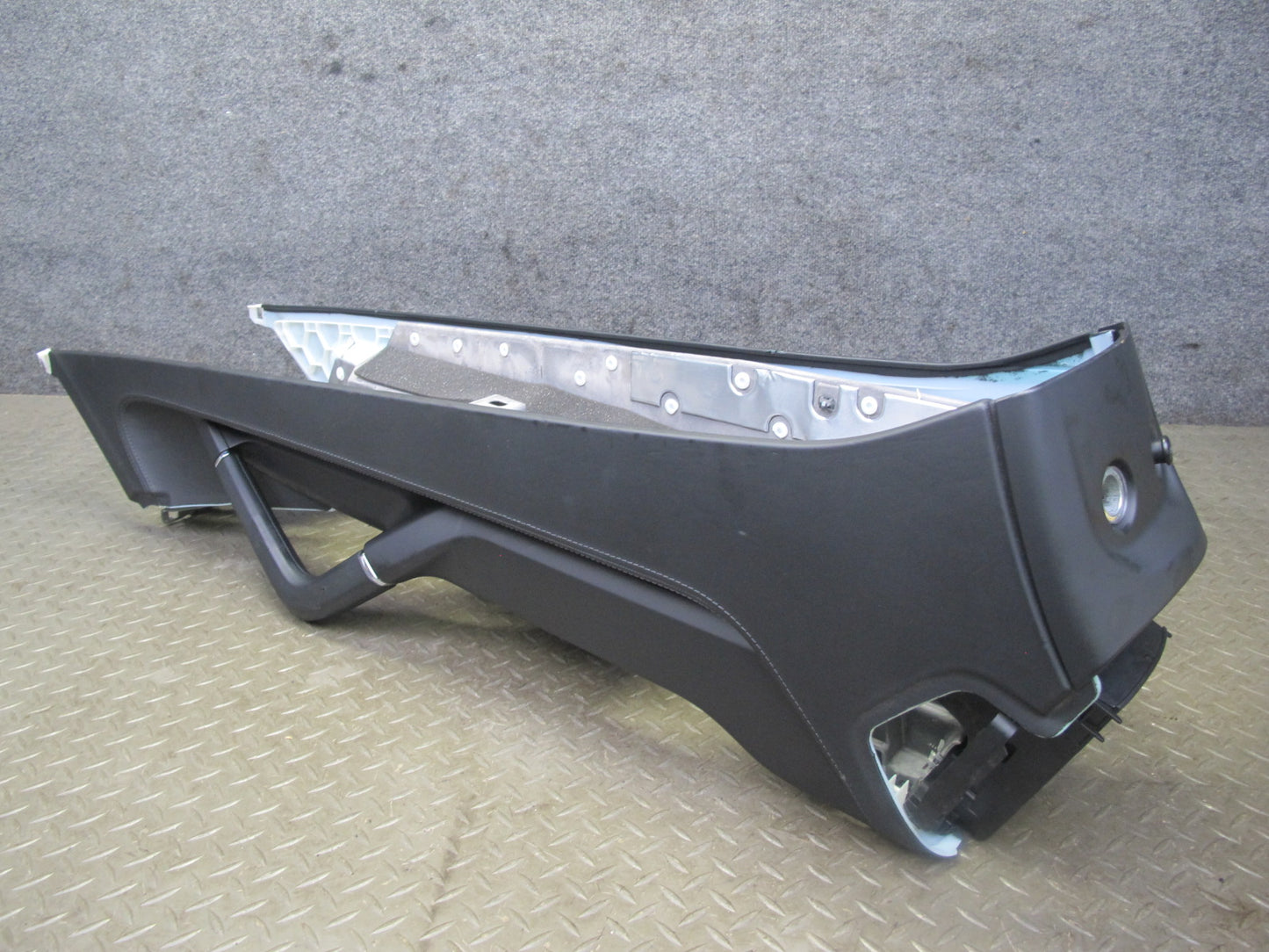 2011-2018 Porsche Cayenne 958 Front Dash Center Console Frame Panel Assembly