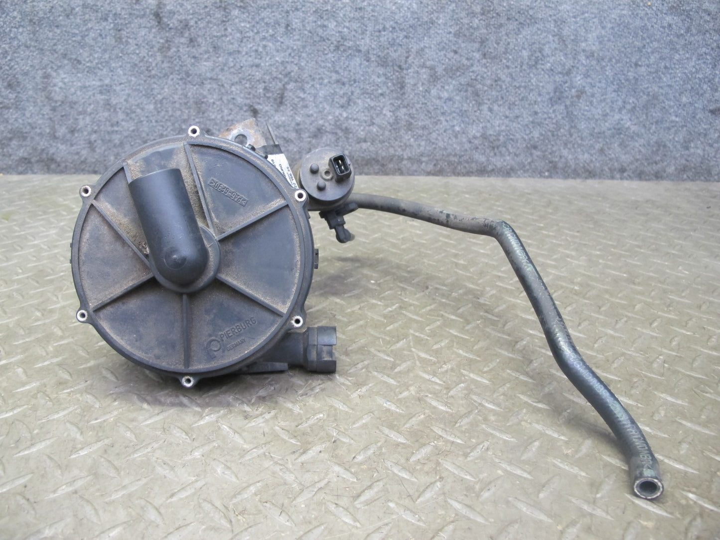 96-99 BMW E36/7 Z3 1.9L M44 Engine Secondary Air Injection Smog Pump OEM