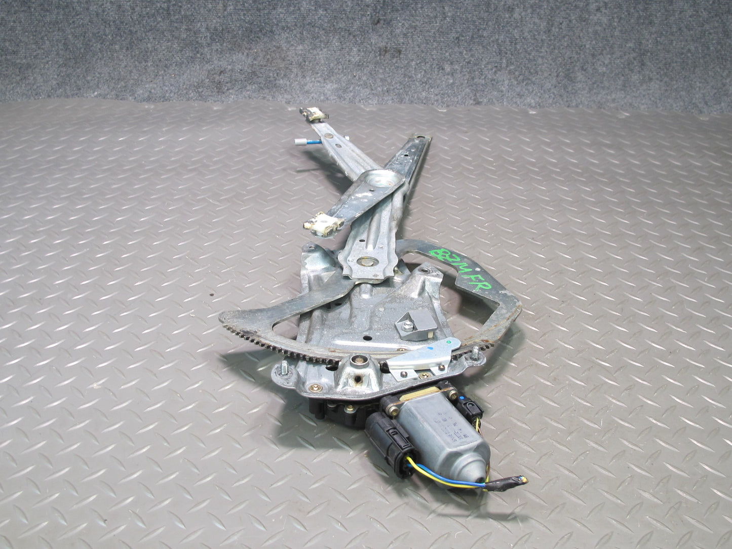 96-02 BMW E36/7 Z3 Roadster Right Passenger Door Window Regulator w Motor OEM