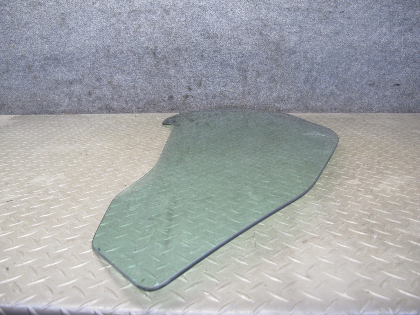 97-04 Chevrolet Corvette C5 Right Passenger Door Glass Window OEM