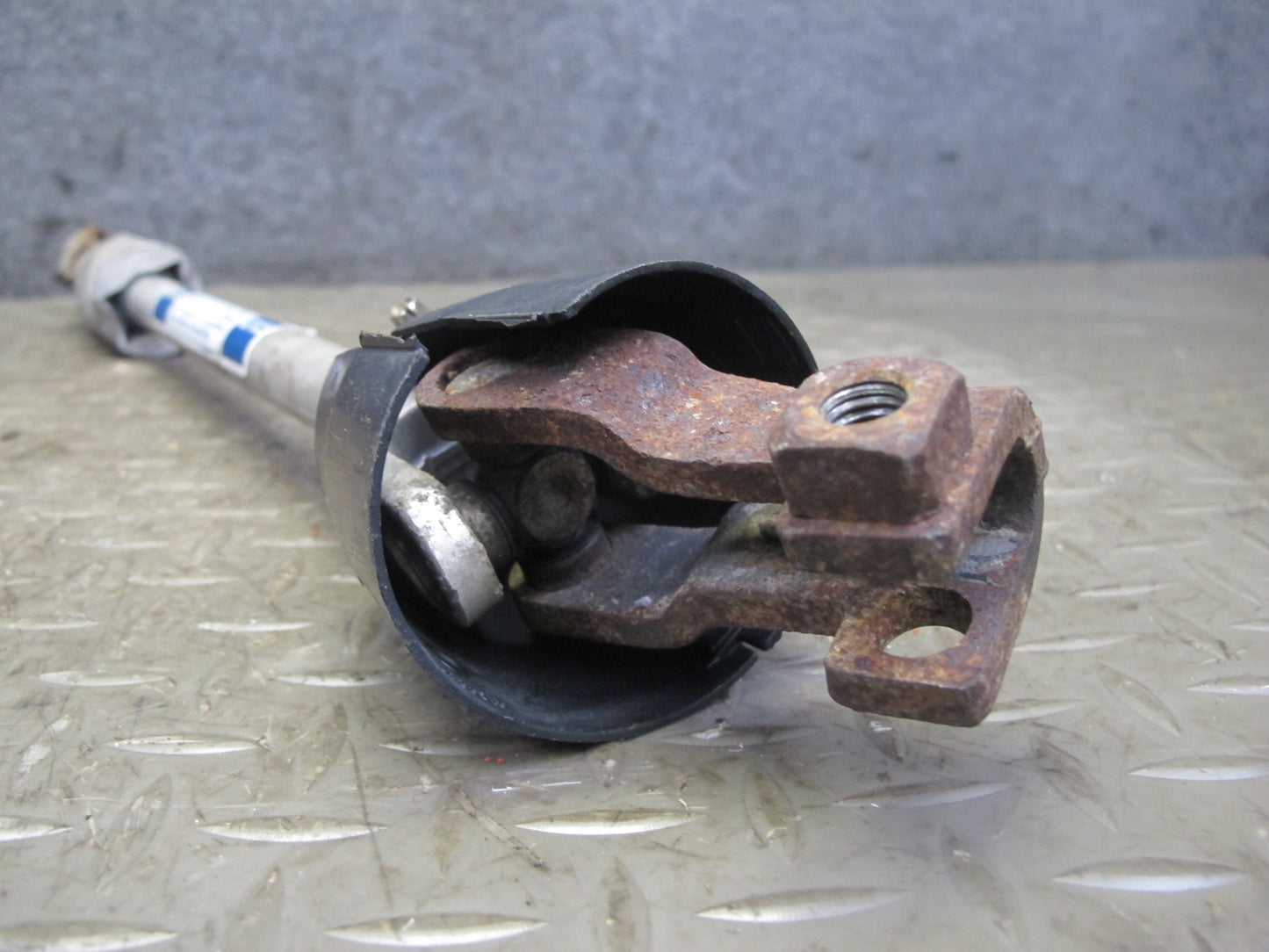 97-98 Chevrolet Corvette C5 Steering Column Intermediate U Joint Shaft OEM