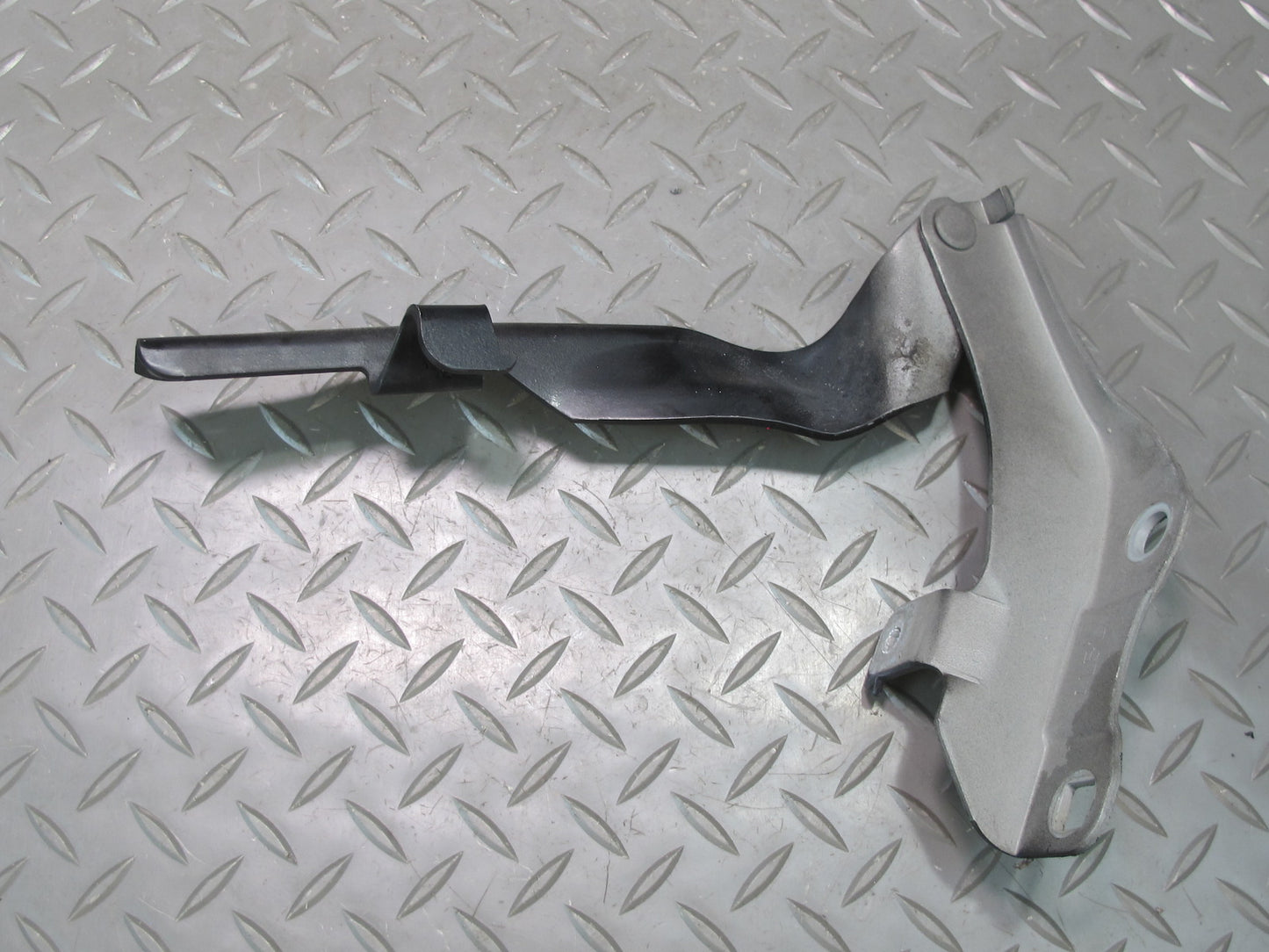 04-09 Nissan 350Z Z33 Front Hood Left & Right Hinge Set Black OEM