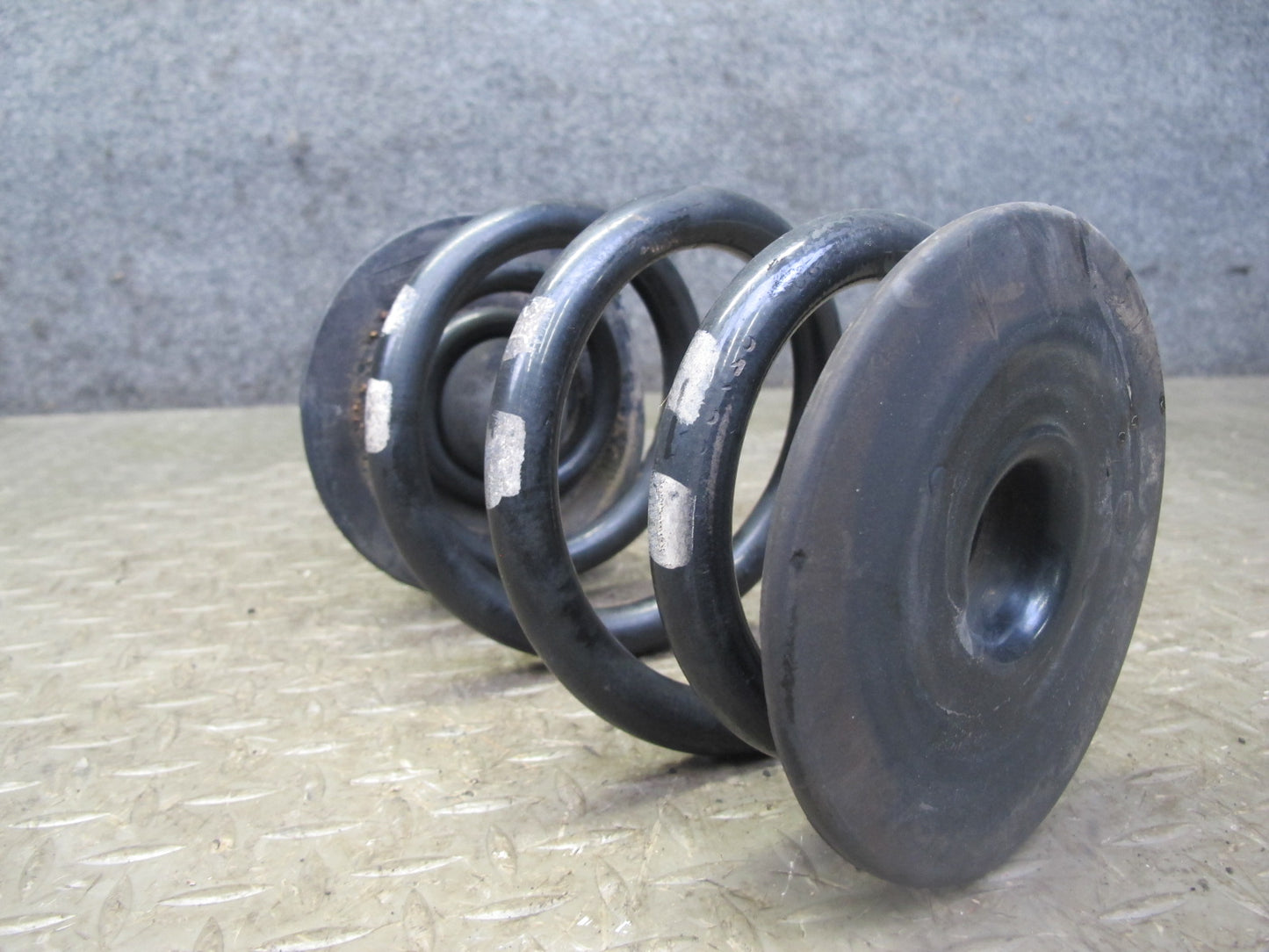 01-06 BMW E46 330ci Convertible Set of 2 Rear Left & Right Coil Spring OEM