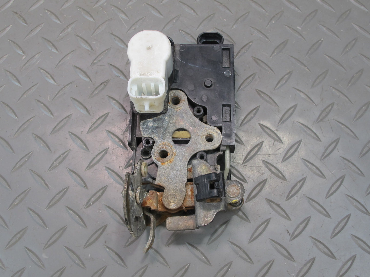 97-04 Chevrolet Corvette C5 Left Driver Door Lock Latch Actuator OEM
