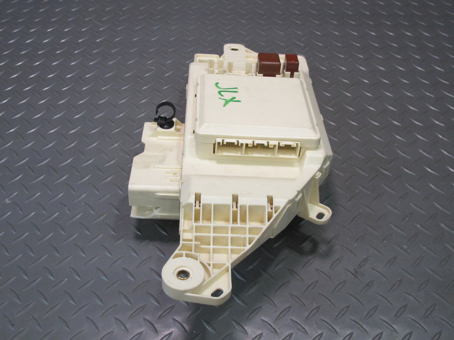 2003-2007 Lexus UZJ100L LX470 Dash Front Right Junction Cabin Fuse Relay Box