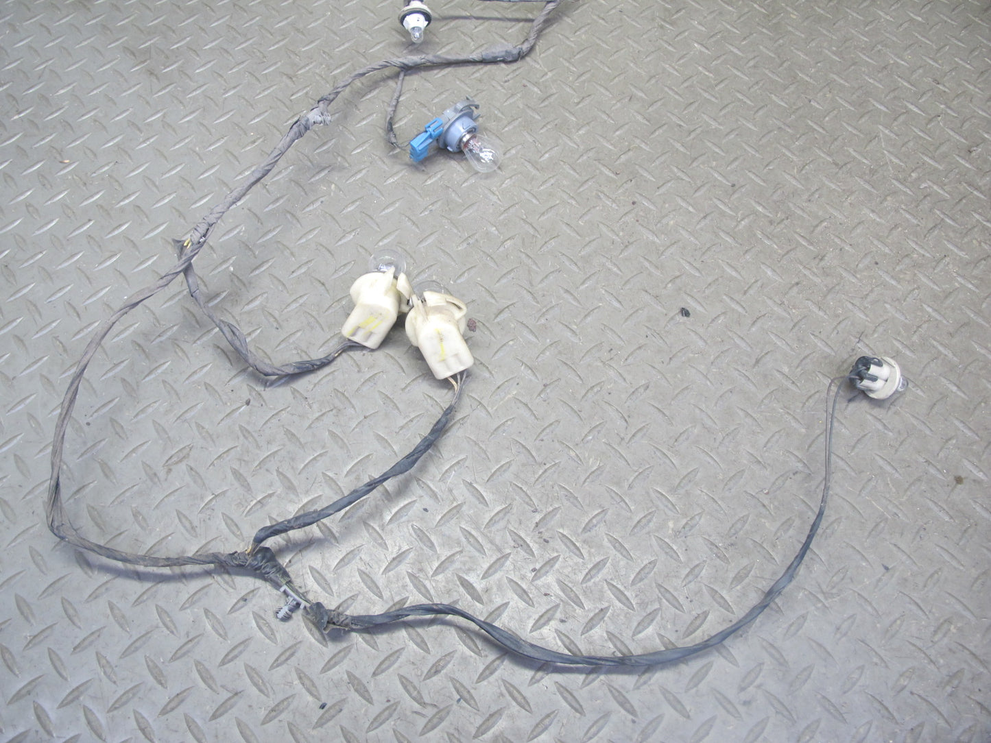 98-04 Chevrolet Corvette C5 Rear Bumper Wire Wiring Harness OEM