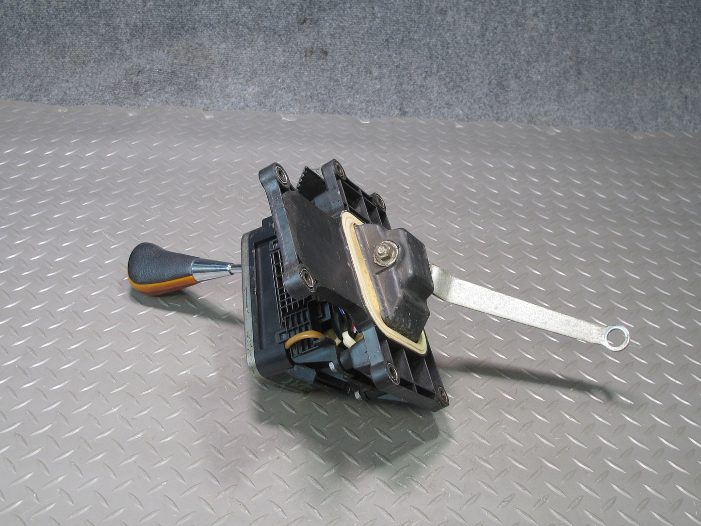 2003-2007 Lexus LX470 A/T Automatic Transmission Gear Shifter Selector