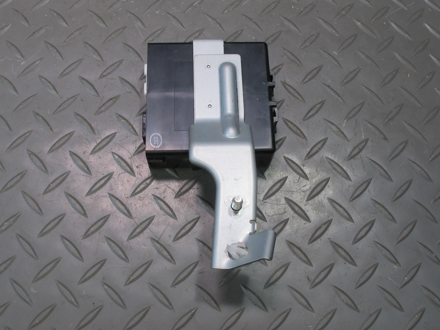 2006-2007 Lexus UZJ100L LX470 TPMS Tire Pressure Monitor Control Module