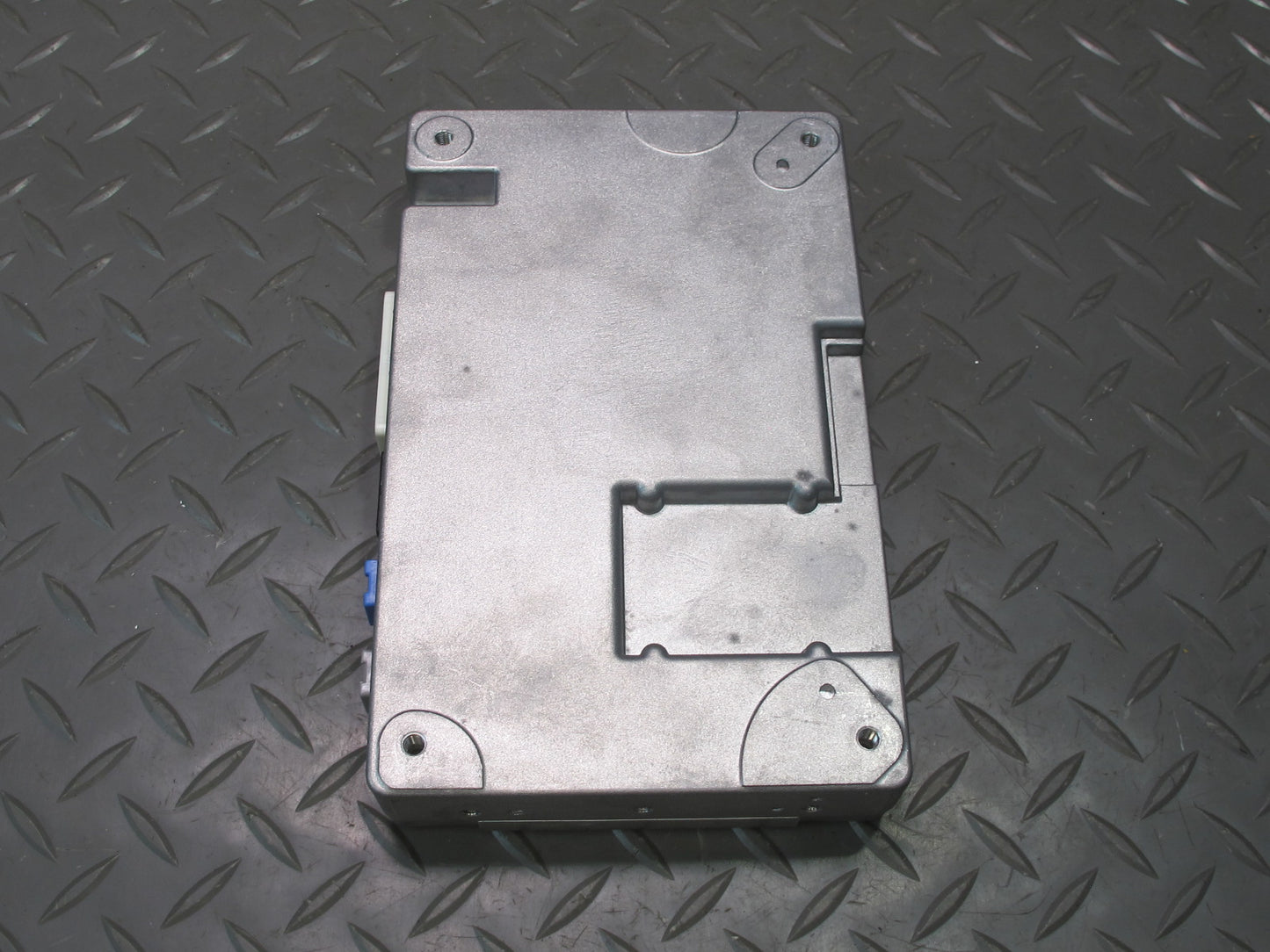 2005-2007 Lexus UZJ100L LX470 Telephone Mayday Computer Control Module