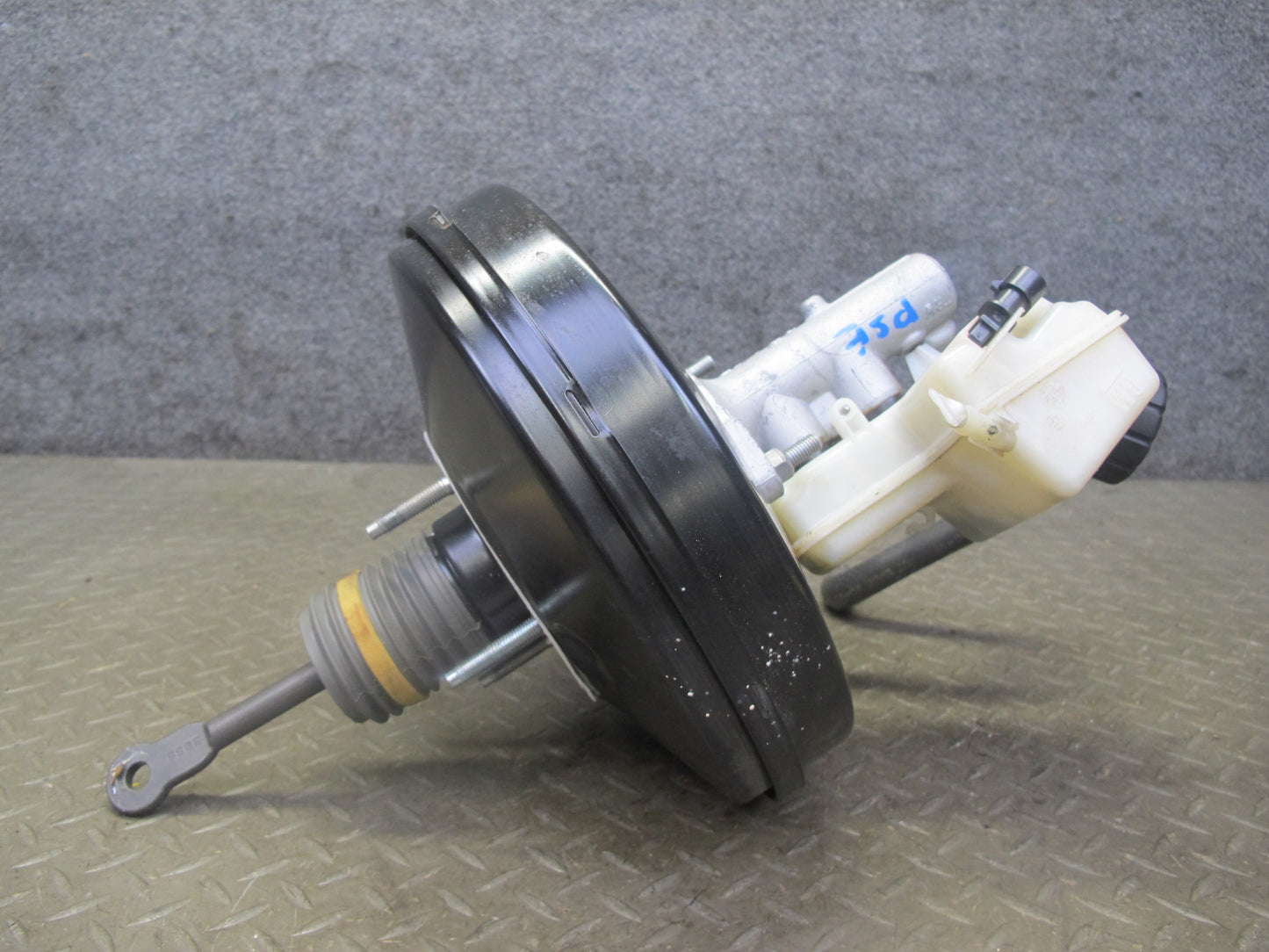 06-09 Pontiac Solstice SKY Brake Master Cylinder Booster Fluid Reservoir 20K OEM