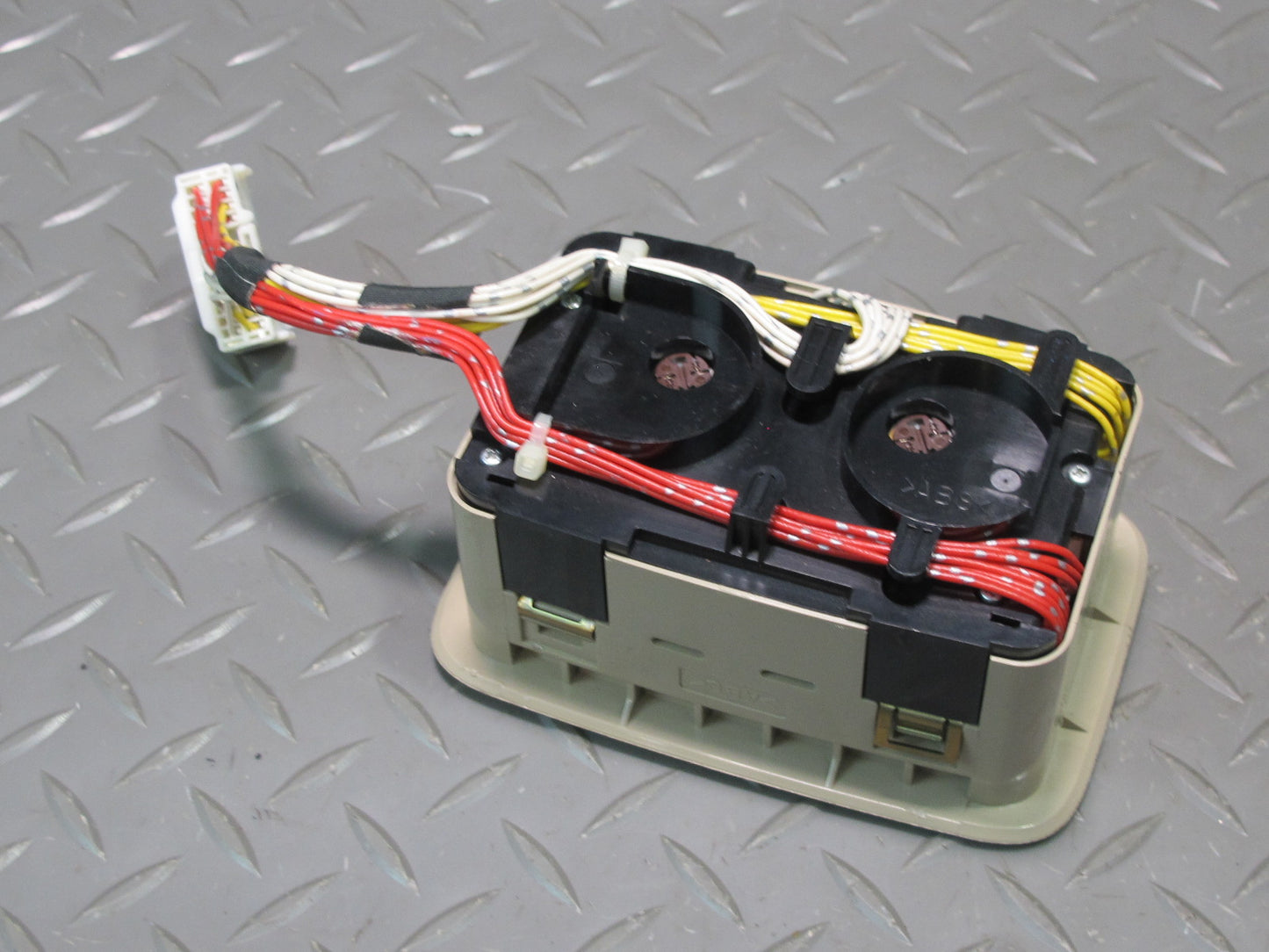 2003-2007 Lexus UZJ100L LX470 Rear A/C Heater Climate Control Switch 88610-60131