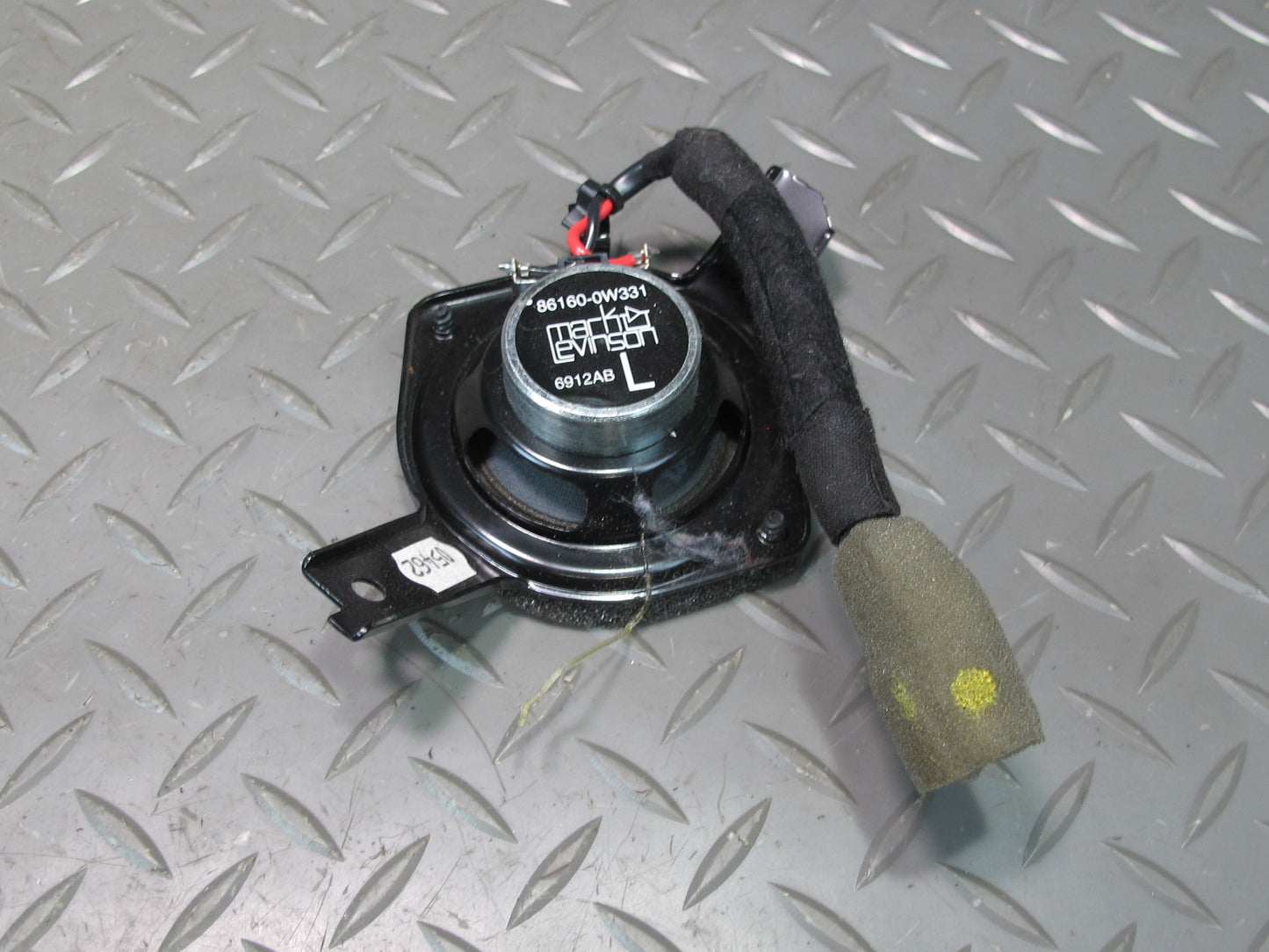 2003-2007 Lexus UZJ100L LX470 Front Door Mark Levinson Door Speaker Set of 2