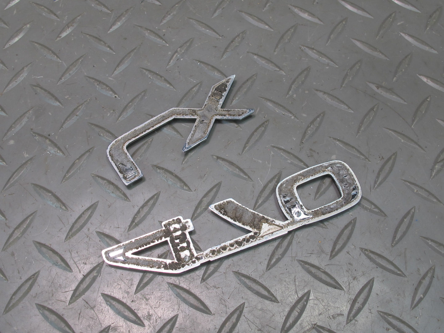 2003-2007 Lexus UZJ100L LX470 Rear Trunk Tailgate Emblem Badge Symbol Logo Set