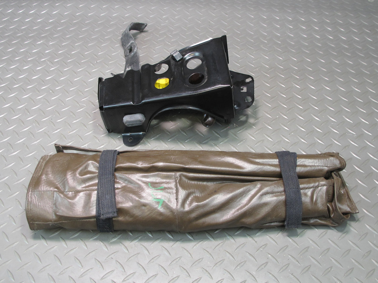 1998-2007 Lexus J100 LX470 Emergency Spare Wheel Tire Jack W/ Bracket & Tool KIT