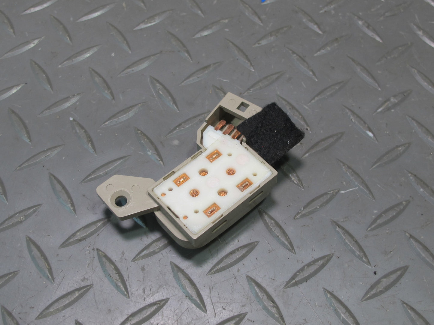 2003-2007 Lexus UZJ100L LX470 Front Left Seat Adjust Lumbar Control Switch Set