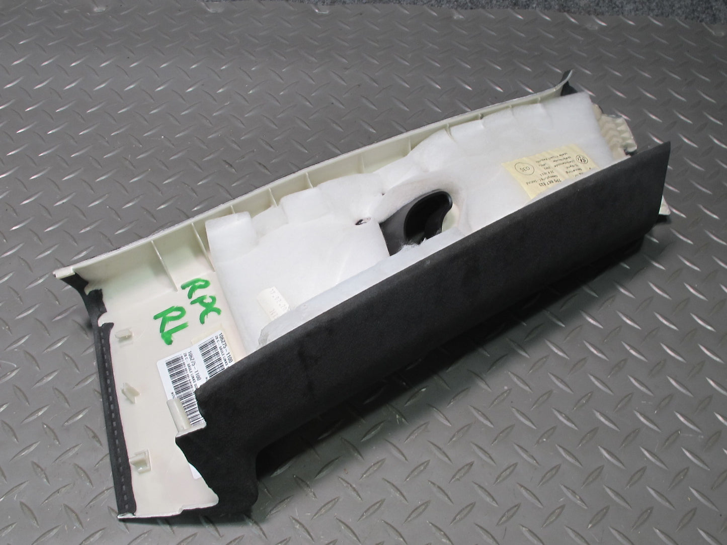 2011-2018 Porsche Cayenne 958 Rear Left & Right Upper C Pillar Trim Panel Set