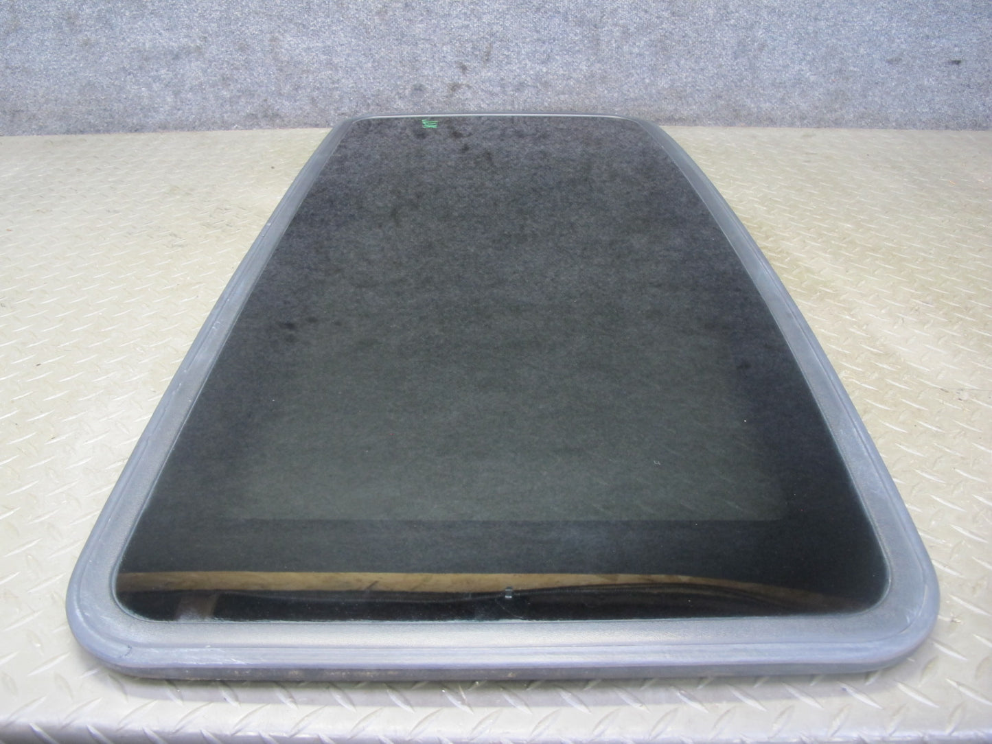 2001-2007 Lexus UZJ100L LX470 Sunroof Glass Window