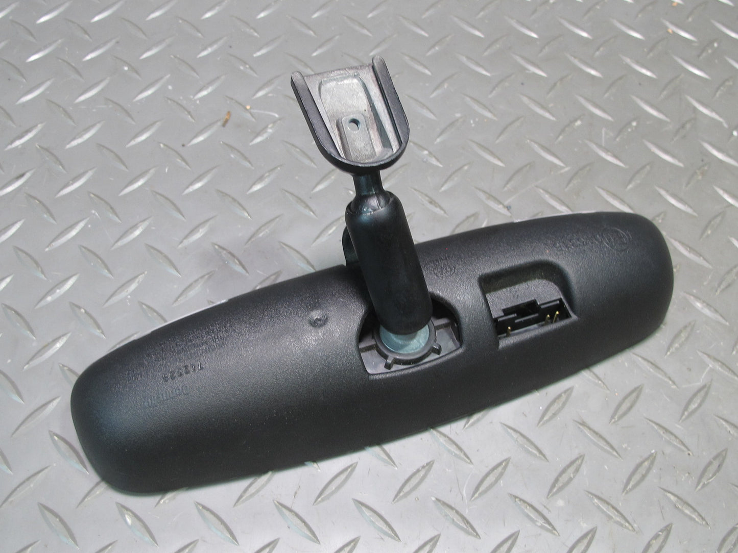 06-09 Pontiac Solstice Manual Dimming Interior Rear View Mirror OEM