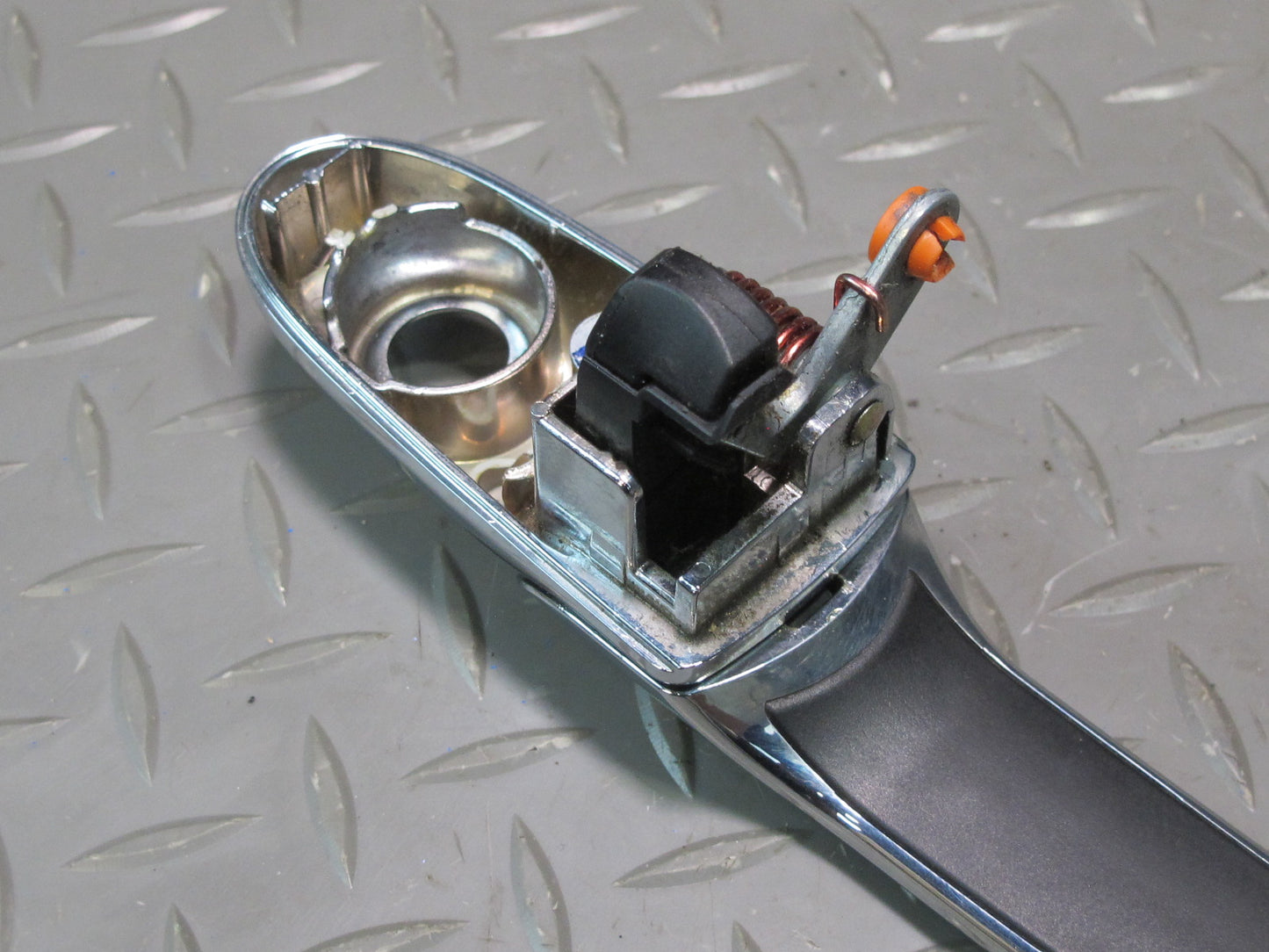 06-10 Pontiac Solstice Saturn SKY Left Driver Door Exterior Handle OEM