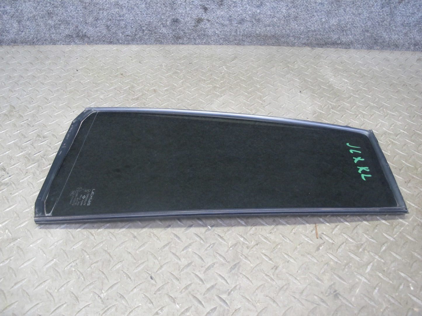 2004-2007 Lexus UZJ100L LX470 Rear Left Door Vent Fixed Glass Window