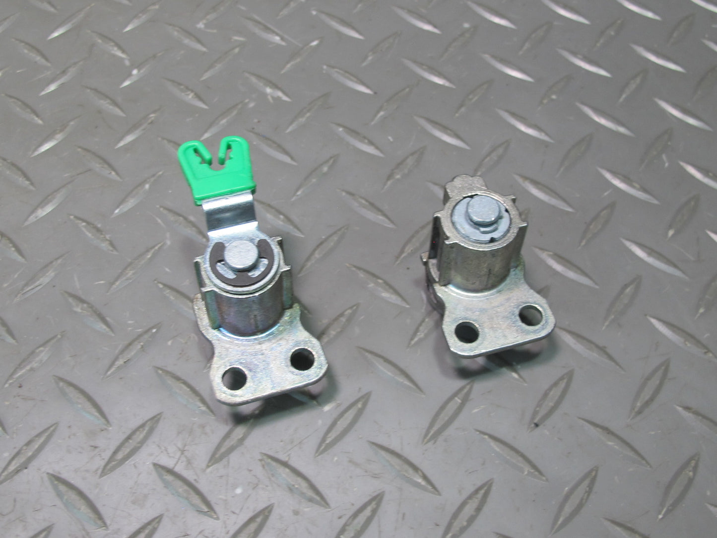 06-10 Pontiac Solstice SKY 2.4L A/T ECM ECU Ignition Door Glove Lock KEY Set OEM