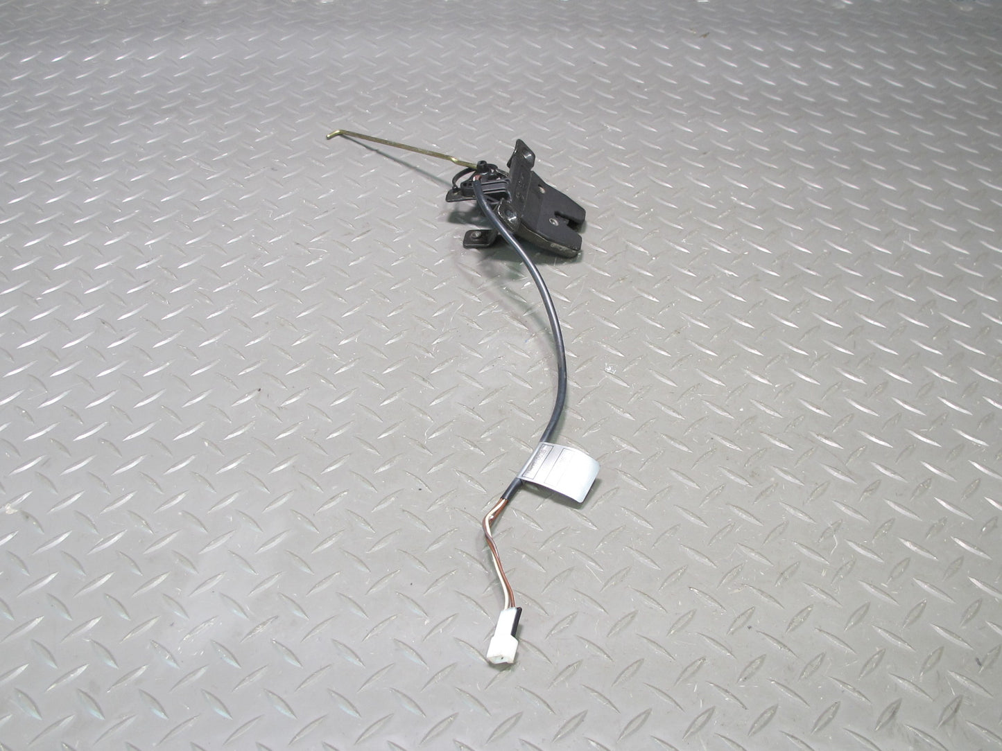 94-99 BMW E36 328iC Convertible Rear Trunk Lid Lock Latch Actuator 8173721 OEM