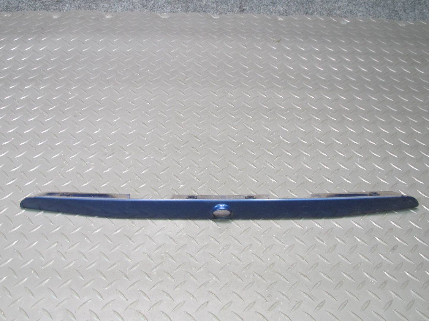 94-99 BMW E36 328iC Convertible Rear Trunk Lid Finish Trim Molding 8135352 OEM