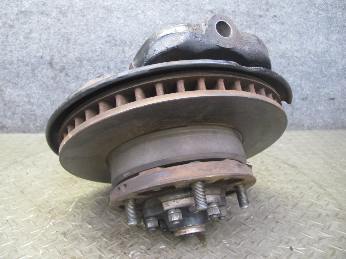 2003-2007 Lexus J100 LX470 Front Right Pass Side Spindle Knuckle Wheel Hub