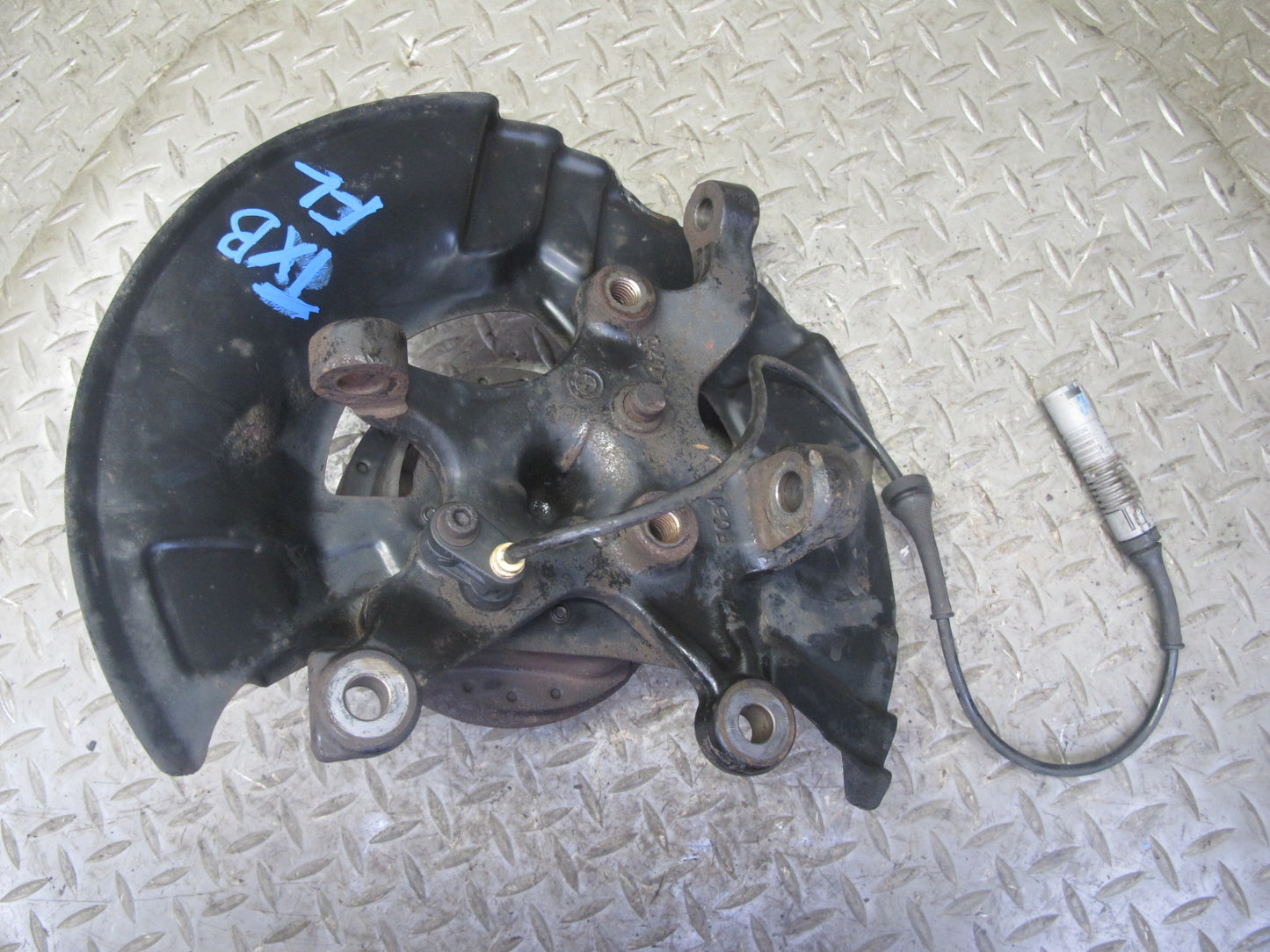 94-99 BMW E36 328iC Front Left Spindle Knuckle Wheel Hub Bearing OEM