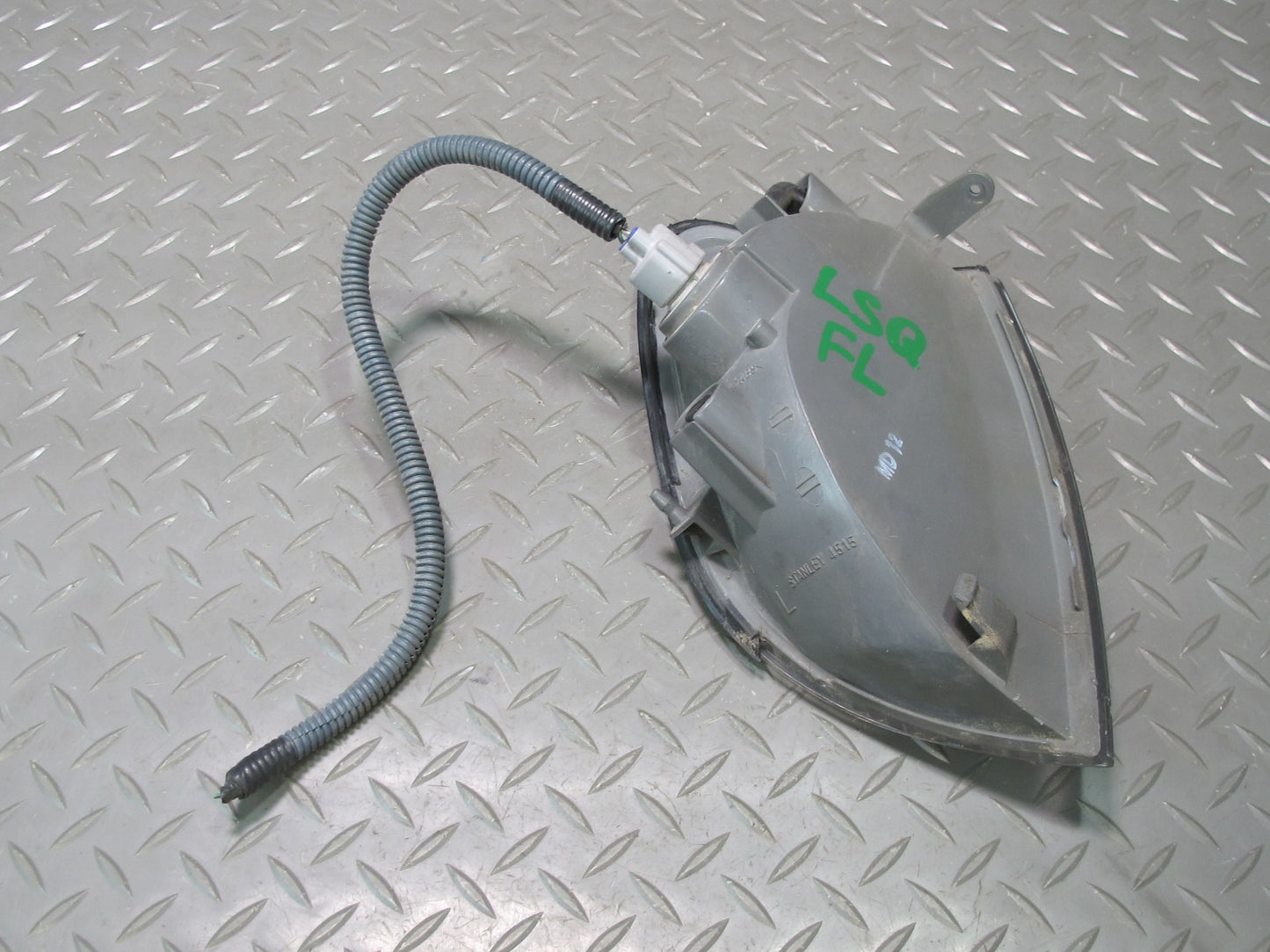 98-00 Lexus LS400 UCF20L Front Left Driver Side Turn Signal Light Lamp OEM