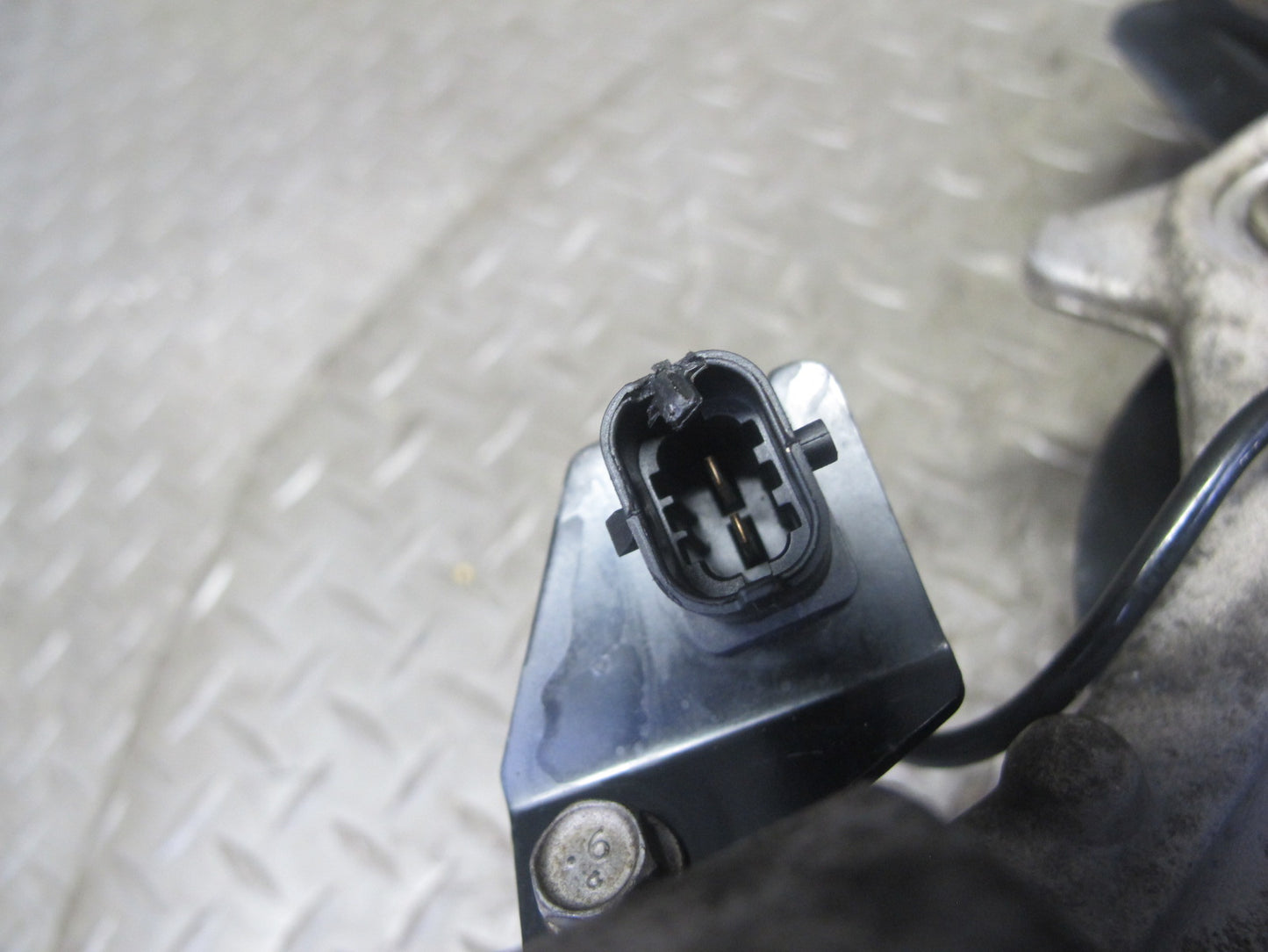 06-10 Pontiac Solstice Saturn SKY Rear Right Spindle Knuckle Wheel Hub 20K OEM