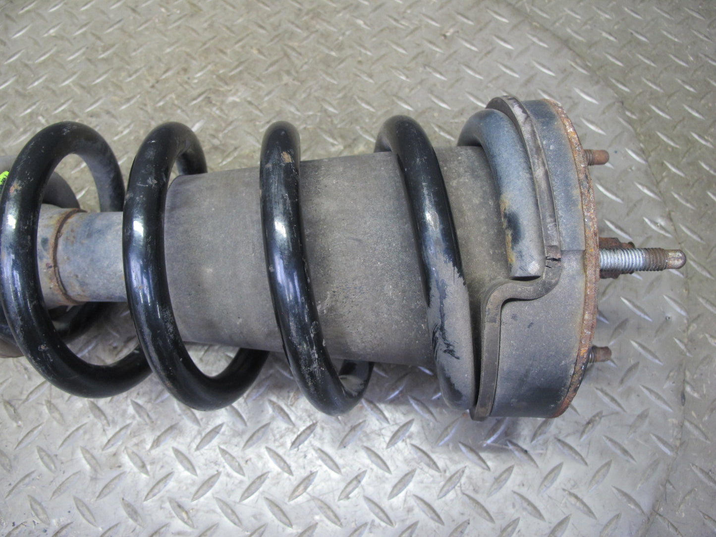 2007-2014 Cadillac Escalade AWD Front Strut Shock Absorber Set of 2