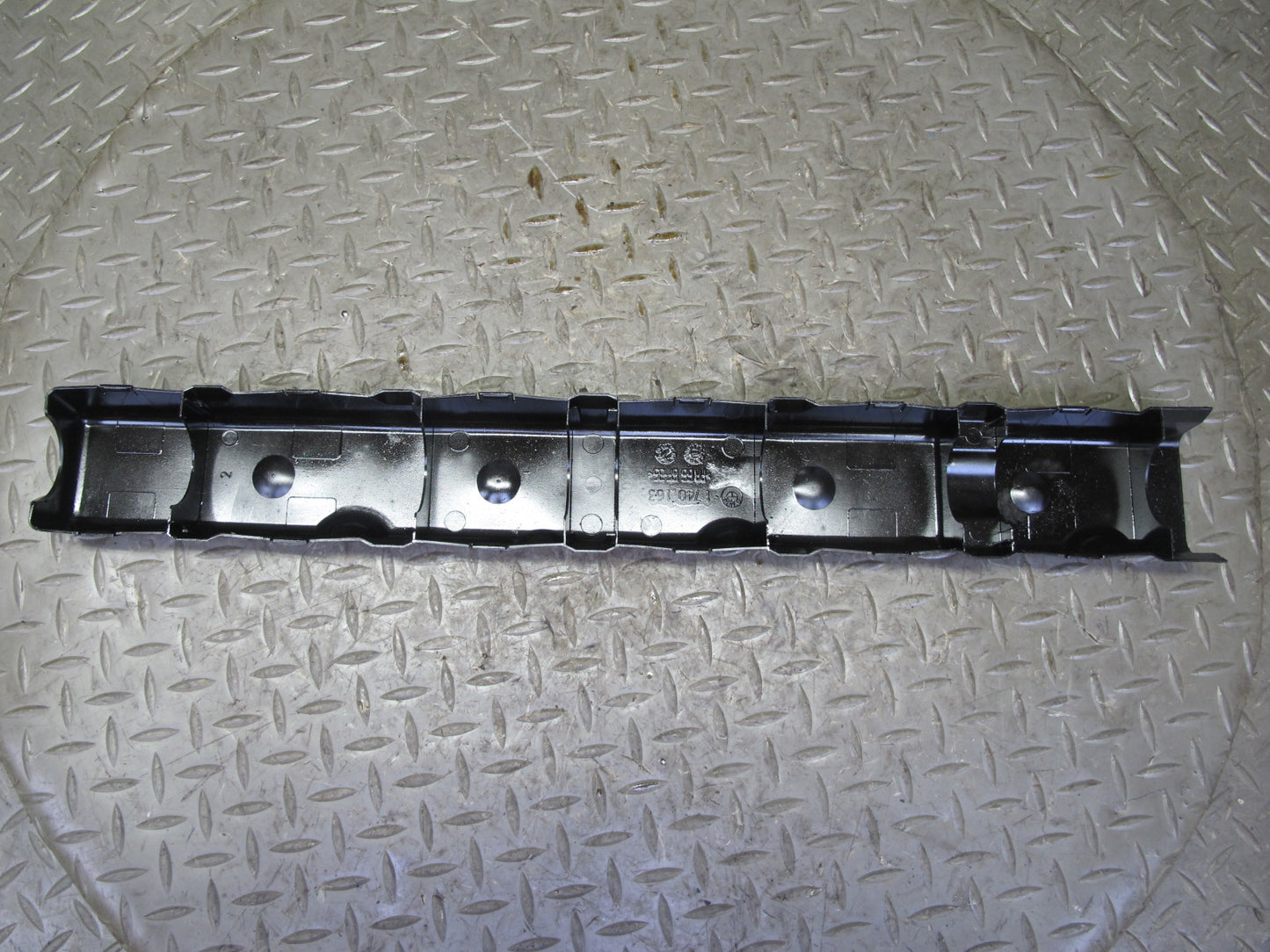 01-06 BMW E46 330CI M54 RWD Engine Inlet Camshaft w Bearing & Cover 104K OEM