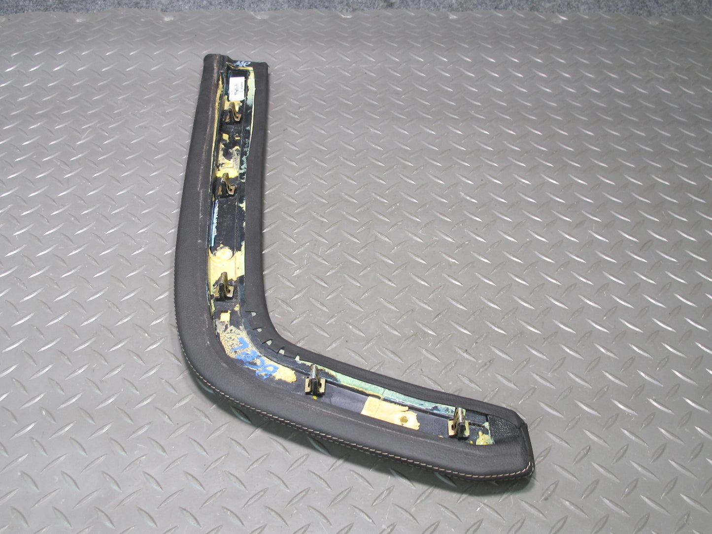 13-14 Cadillac Escalade Platinum Center Console Left Leather Trim Panel Black