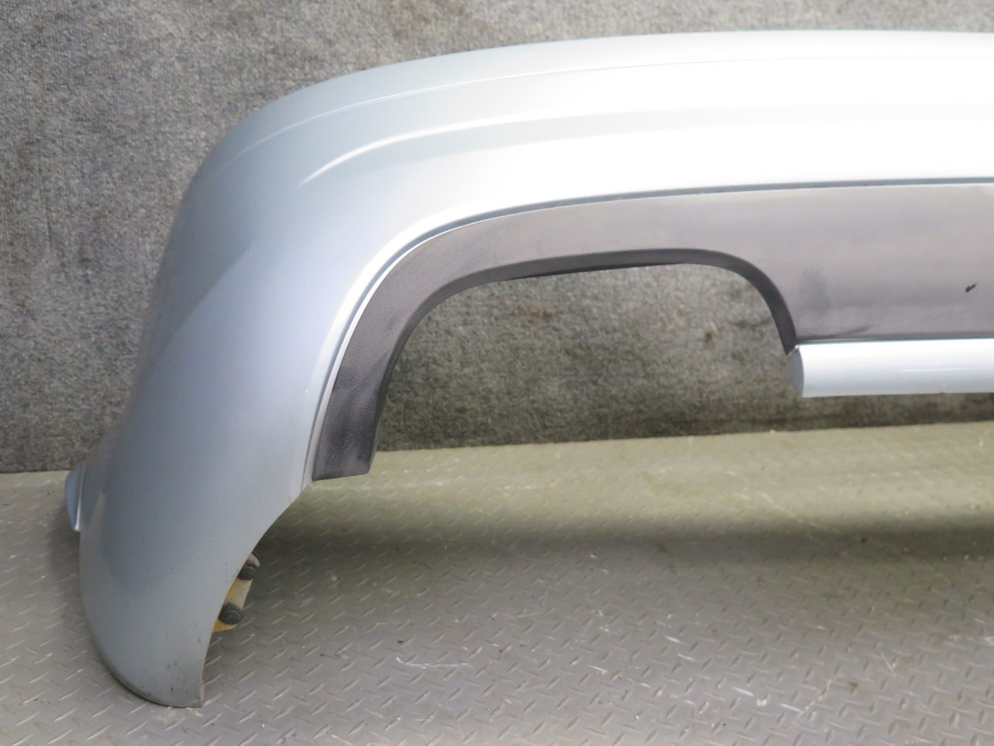 05-10 Mercedes R171 SLK55 AMG Rear Bumper Cover Silver w Foam Absorber 69K OEM