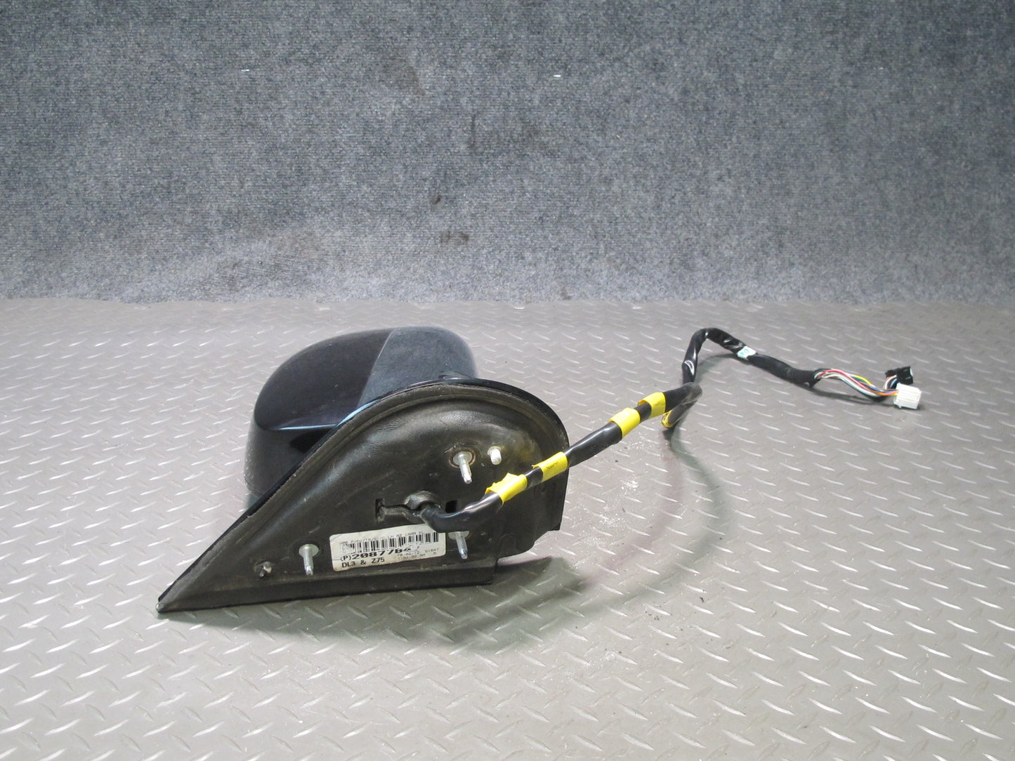 2009-2014 Cadillac Escalade Left Door Exterior Side View Mirror 20877847