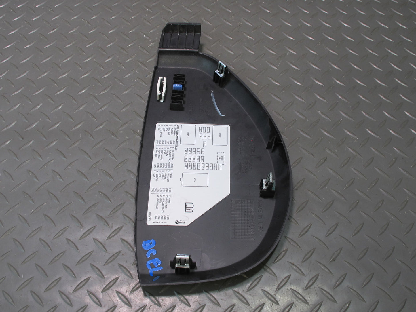 2007-2014 Cadillac Escalade Dash Left & Right END Trim Cap Fuse Box Cover Set