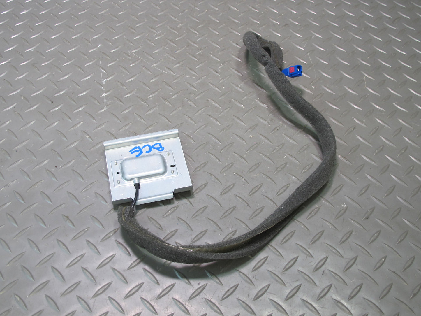 2009-2014 Cadillac Escalade Rgps Navigation Radio Antenna Module 22921442