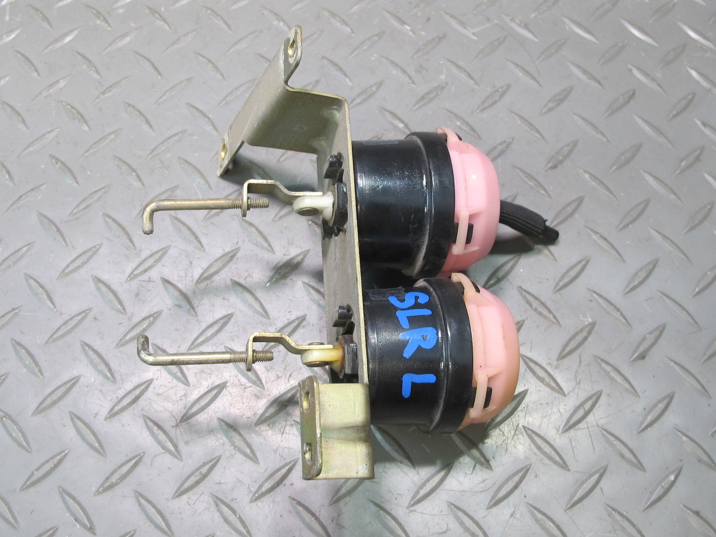 81-85 Mercedes R107 Left Heater Blower Box Vacuum Actuator Valve OEM