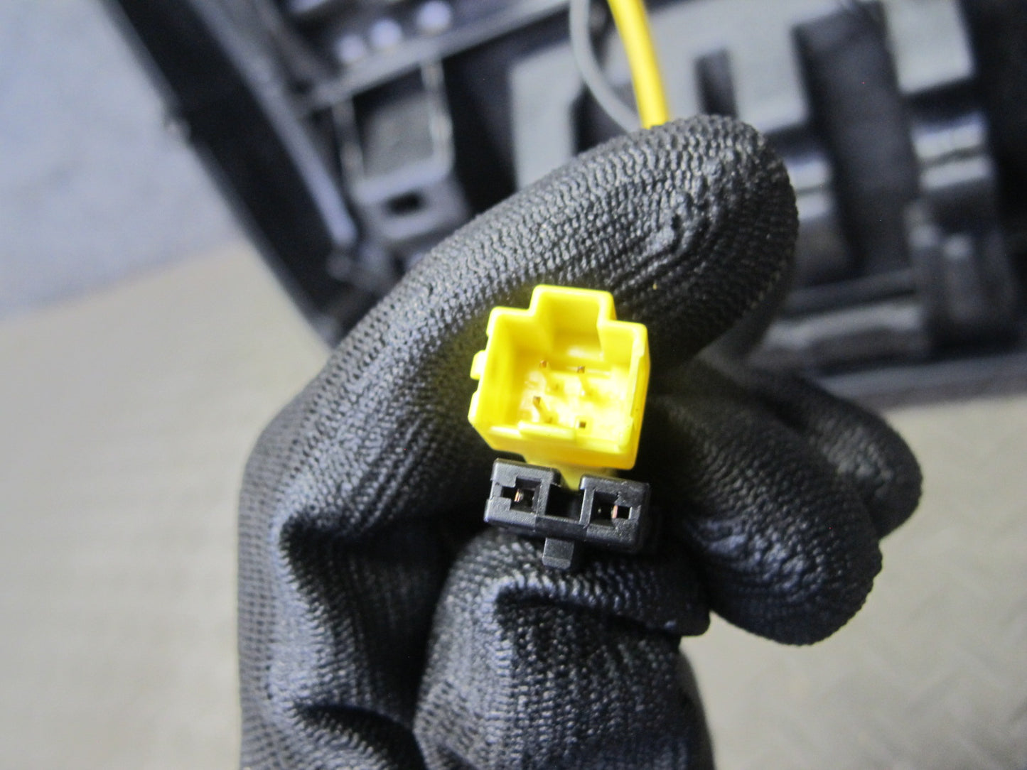 05-06 Mercedes R171 SLK55 AMG Front Right Leather Seat Lower Cushion RED OEM