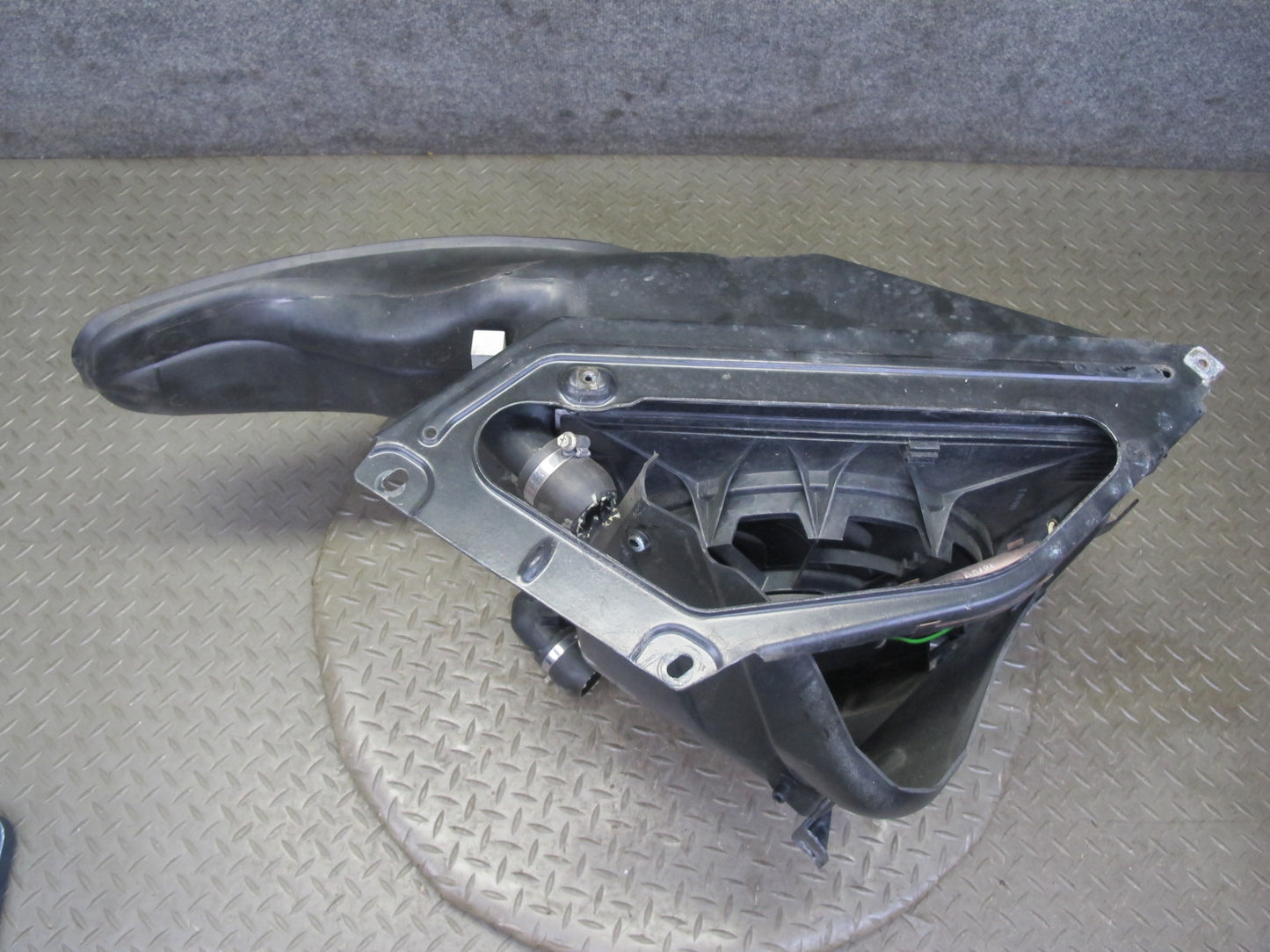 97-04 Porsche Boxster 986 Engine Left Side Cooling Radiator Condenser Support