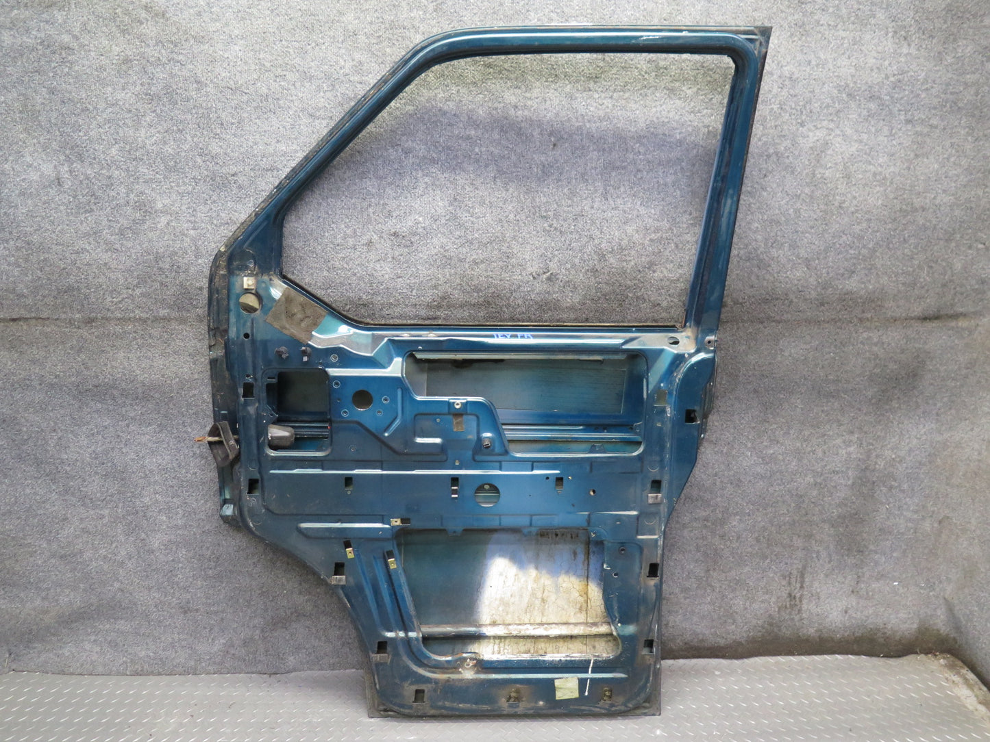 99-03 VW Eurovan T4 Front Right Door Shell Panel Green Pearl OEM