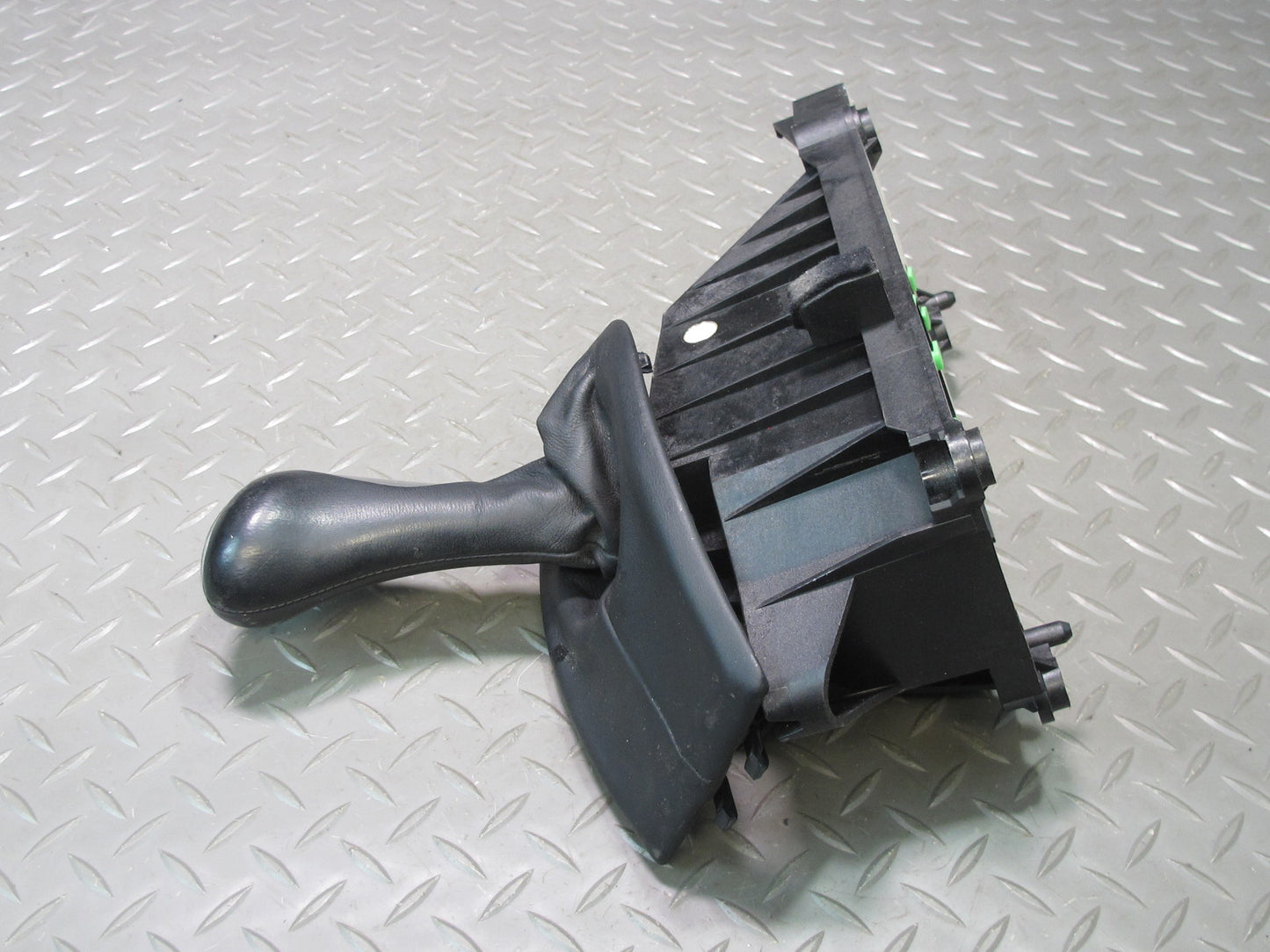 2000-2004 Porsche Boxster 986 5-SPEED Manual Transmission Gear Shifter W/ Knob