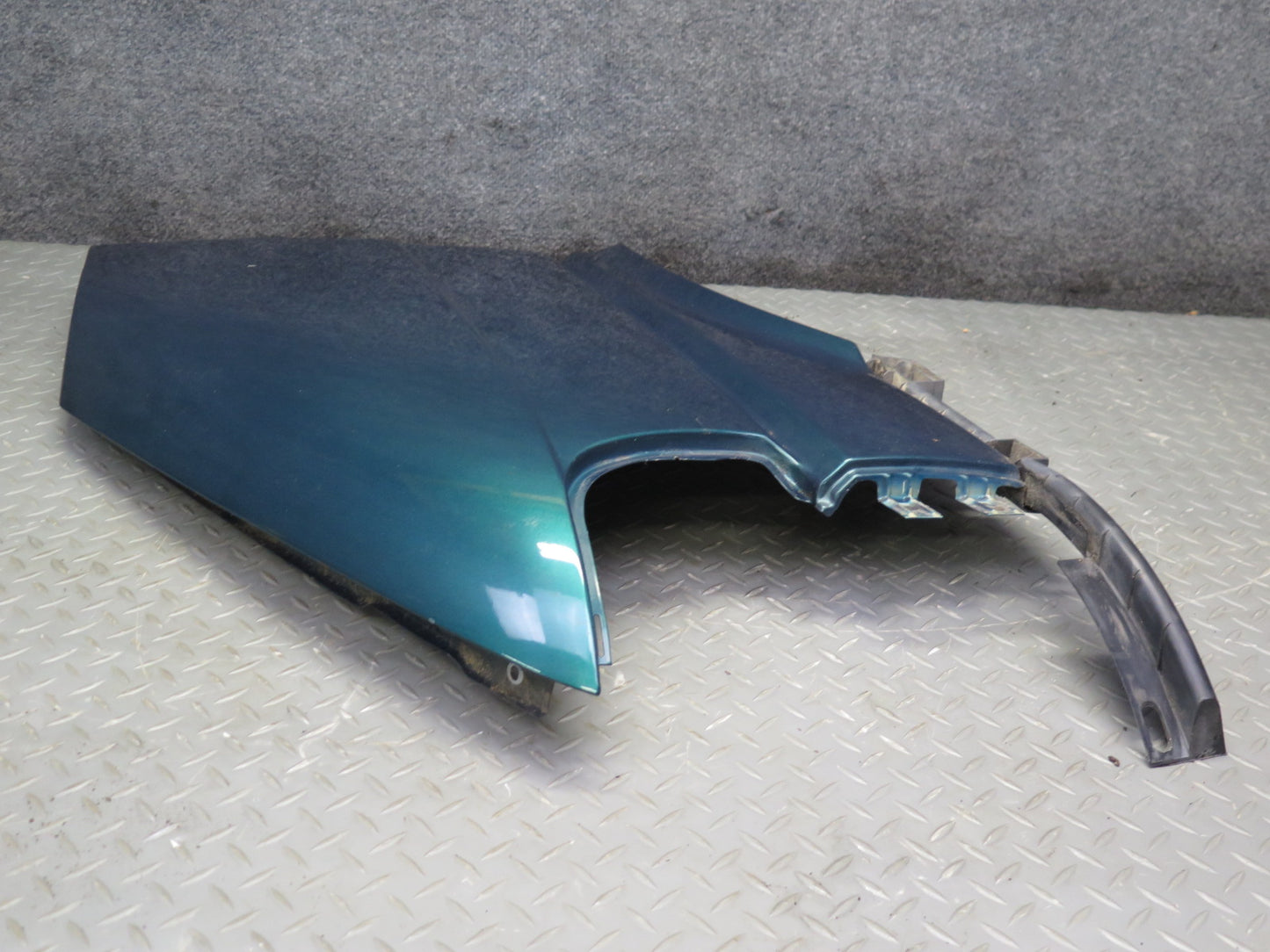 99-03 VW Eurovan T4 Front Left Fender Shell Panel Green Pearl OEM