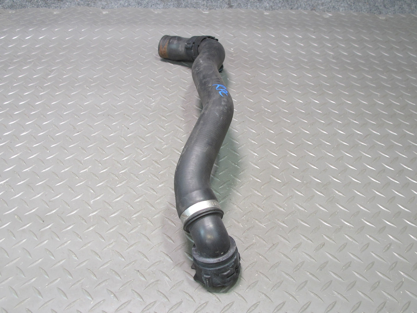 2011-2018 Porsche Cayenne 958 4.8L Engine Lower Radiator Coolant Hose Pipe