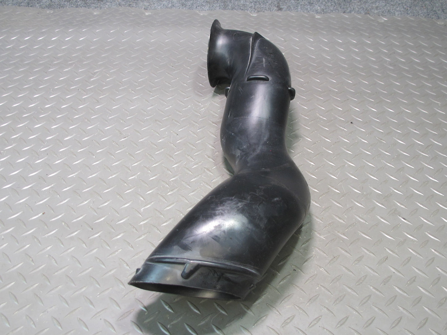 2011-2018 Porsche Cayenne 958 4.8L Engine Right Side Air Intake Pipe Tube Hose